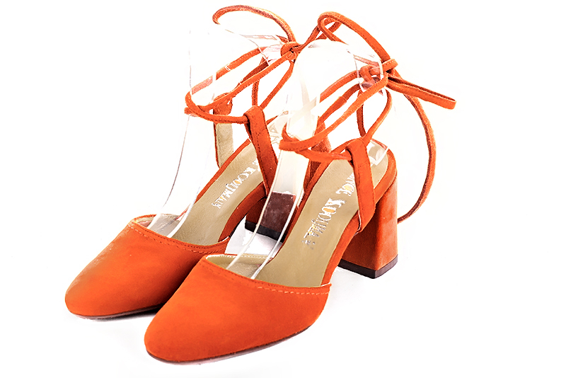 Clementine orange women's open back shoes, with crossed straps. Round toe. High flare heels. Front view - Florence KOOIJMAN